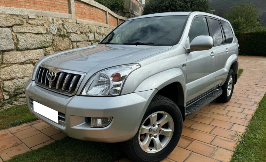 TOYOTA LAND CRUISER 7 PLAZAS