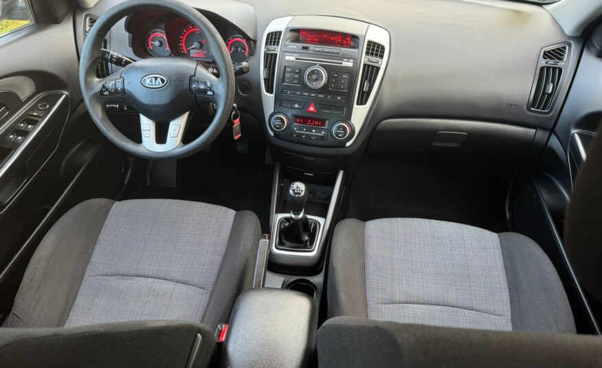 KIA CEED FAMILIAR