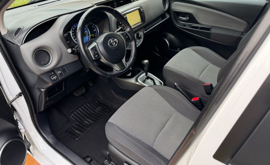 TOYOTA Yaris HIBRIDO