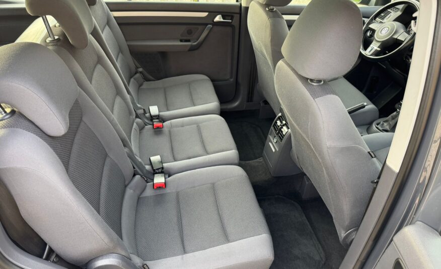 VOLKSWAGEN TOURAN GASOLINA