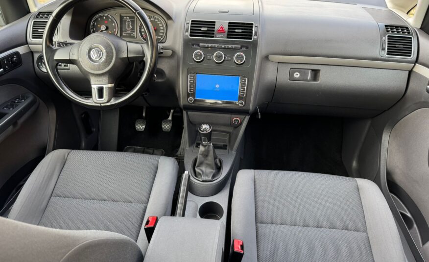 VOLKSWAGEN TOURAN GASOLINA