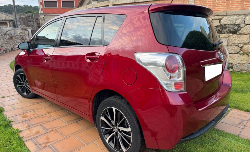 TOYOTA Verso 7 PLAZAS