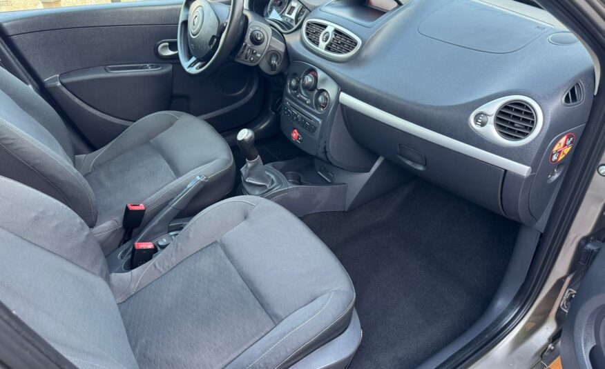 RENAULT Clio 1.2 GASOLINA