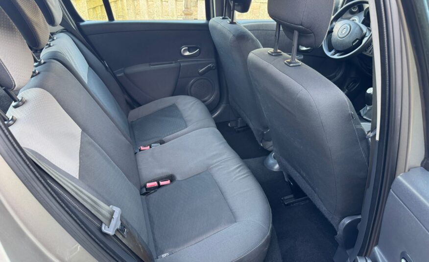 RENAULT Clio 1.2 GASOLINA
