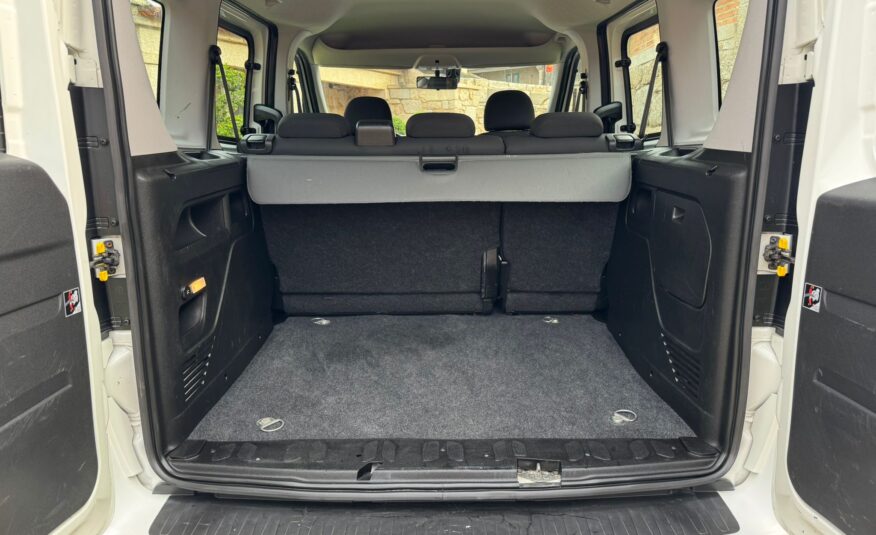 FIAT DOBLO 5 PLAZAS