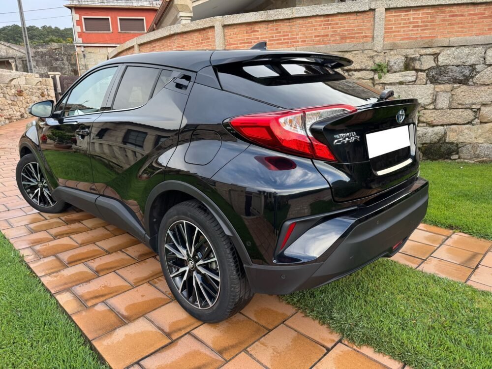 TOYOTA CH-R STYLE PLUS