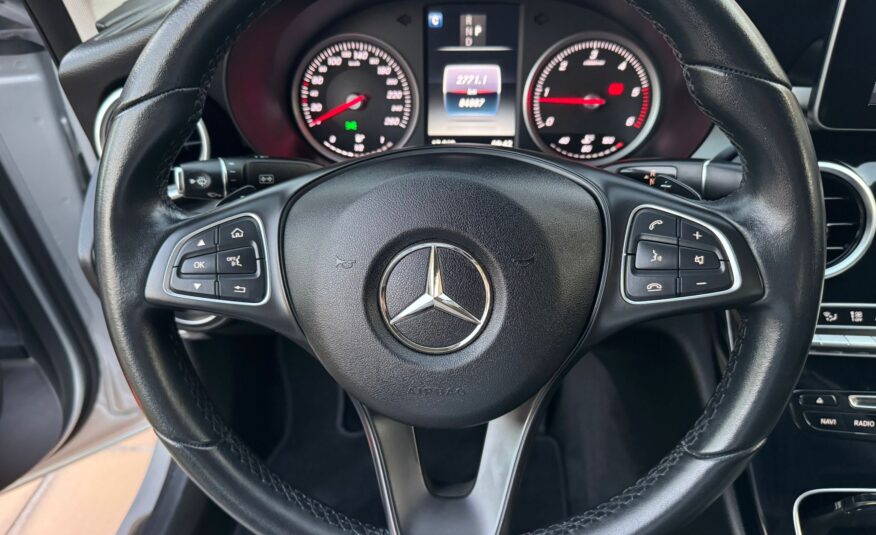 MERCEDES-BENZ C220