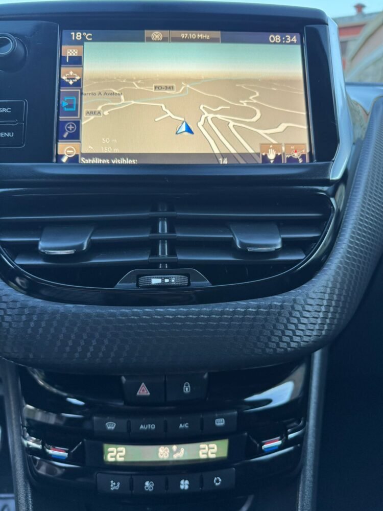 PEUGEOT 2008 1.6HDI GT LINE