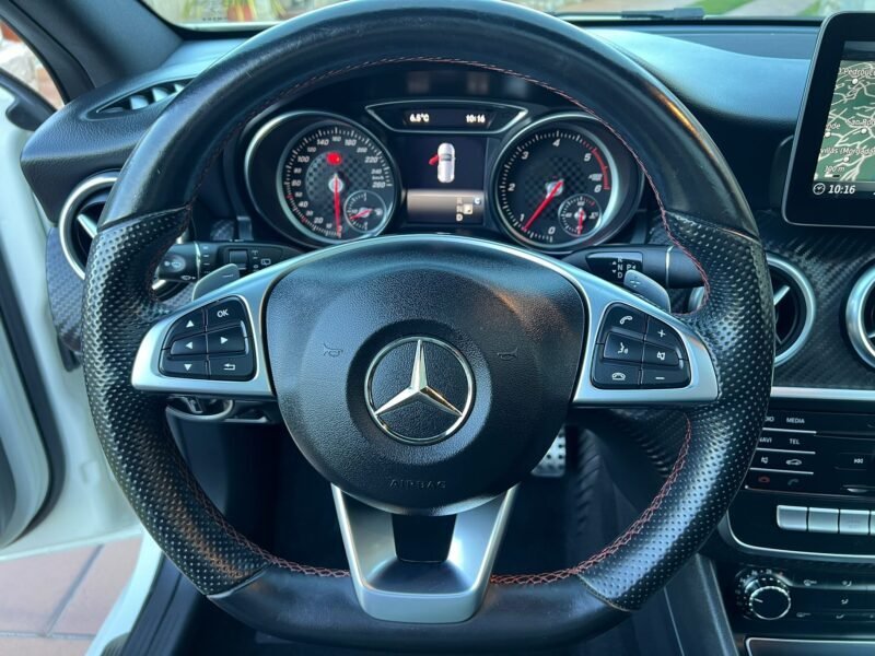 MERCEDES-BENZ CLASE A 200 AMG