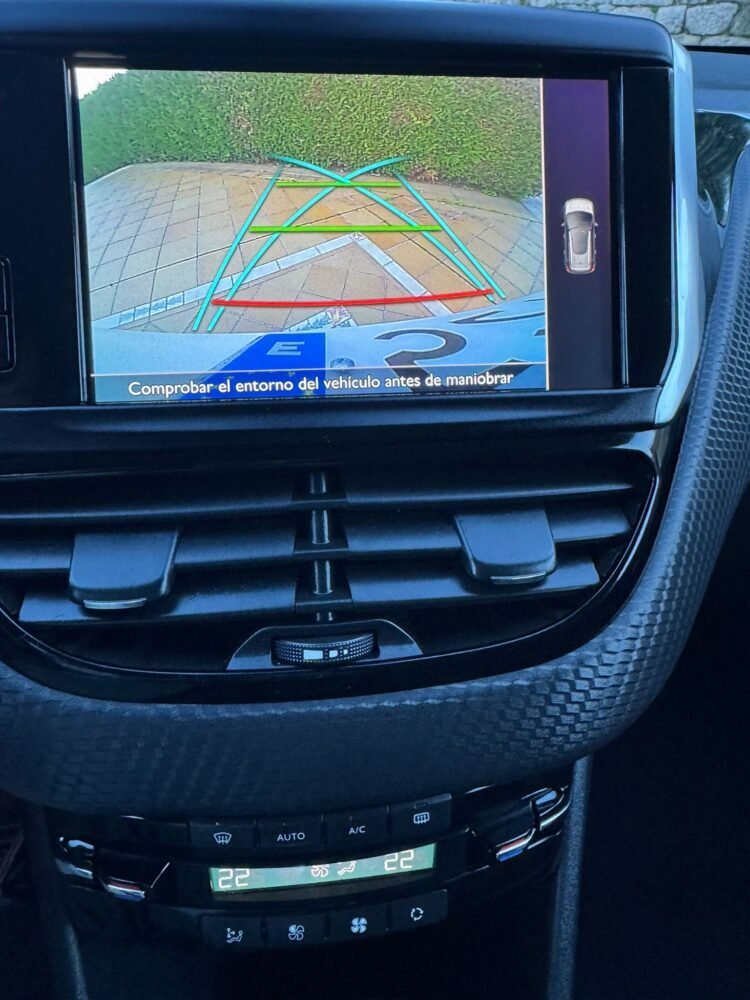 PEUGEOT 2008 1.6HDI GT LINE