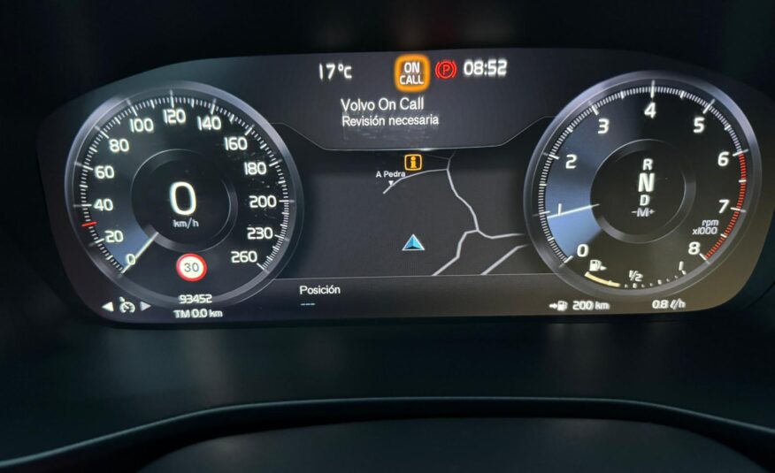 VOLVO XC-40 T3 163CV