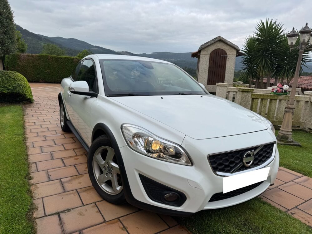 VOLVO C30