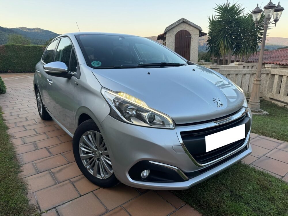 PEUGEOT 208 1.6 HDI