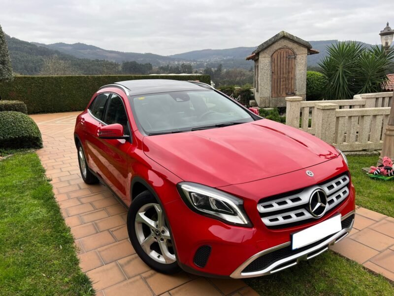 MERCEDES-BENZ GLA 200