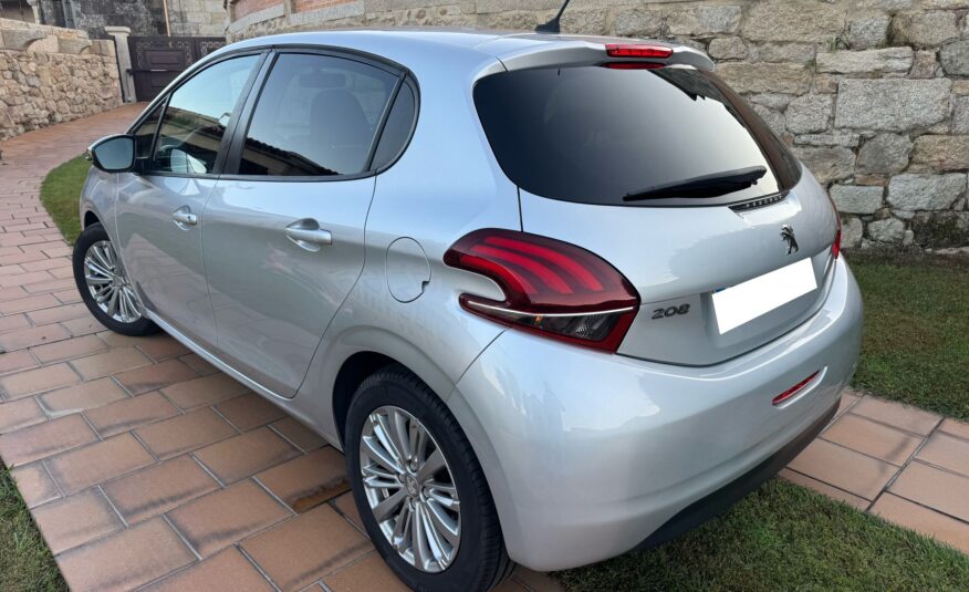 PEUGEOT 208 1.6 HDI