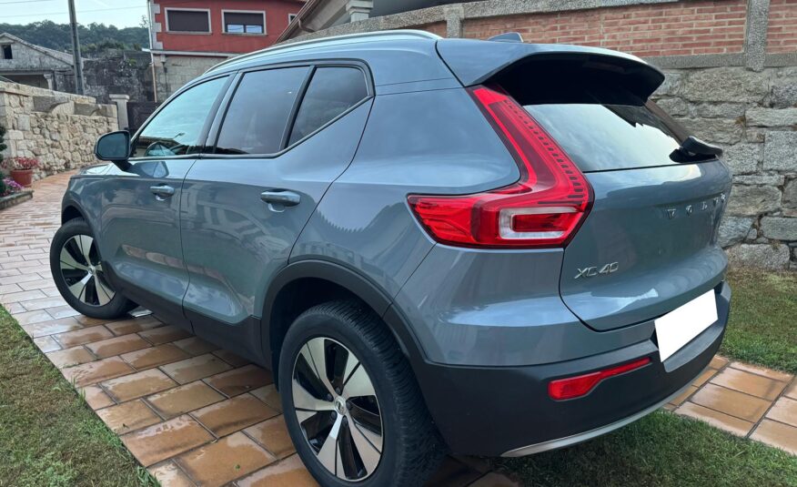 VOLVO XC-40 T3 163CV