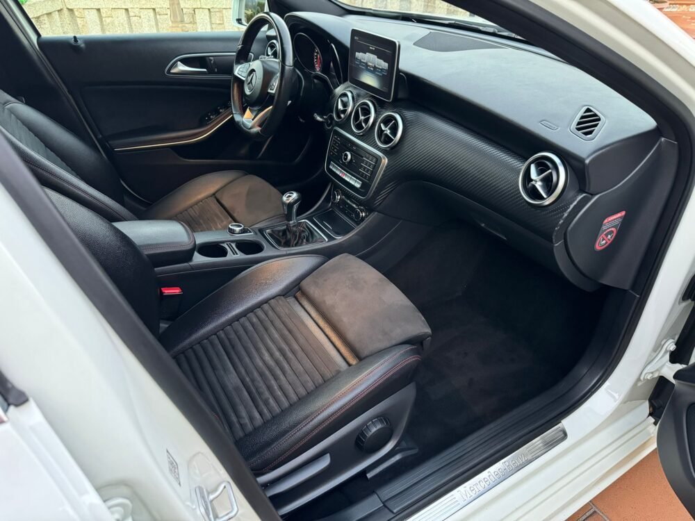 MERCEDES-BENZ CLASE A 200 AMG