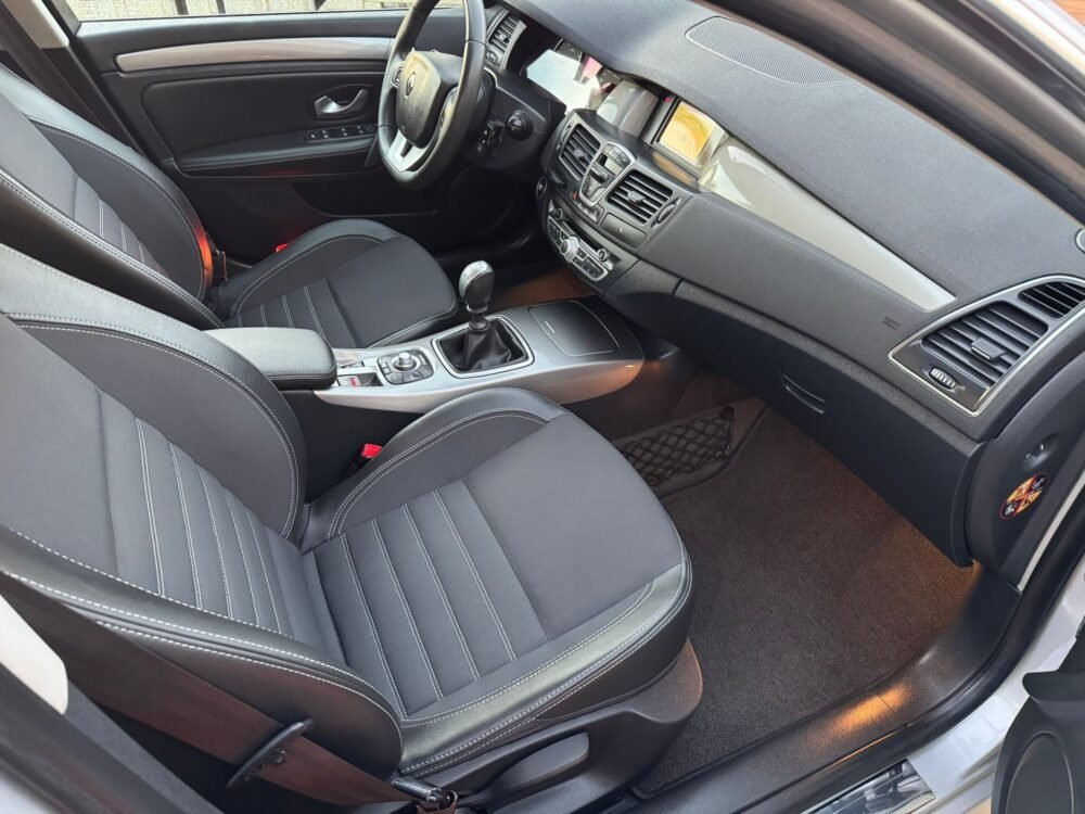 RENAULT LAGUNA 1.5 DCI