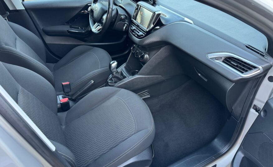 PEUGEOT 208 1.6 HDI