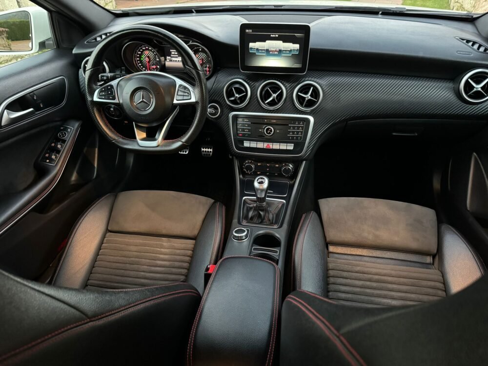 MERCEDES-BENZ CLASE A 200 AMG