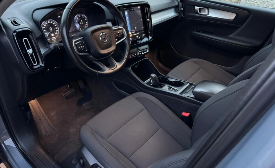 VOLVO XC-40 T3 163CV