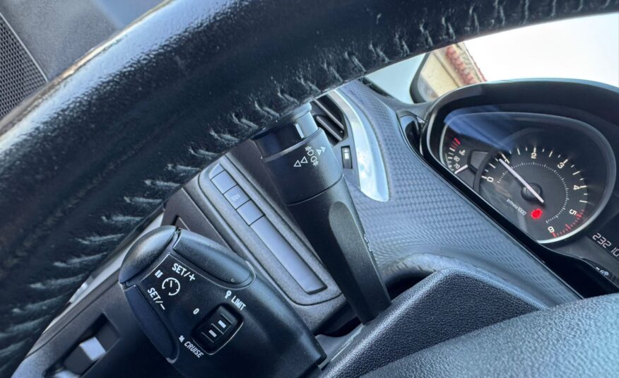 PEUGEOT 208 1.6 HDI
