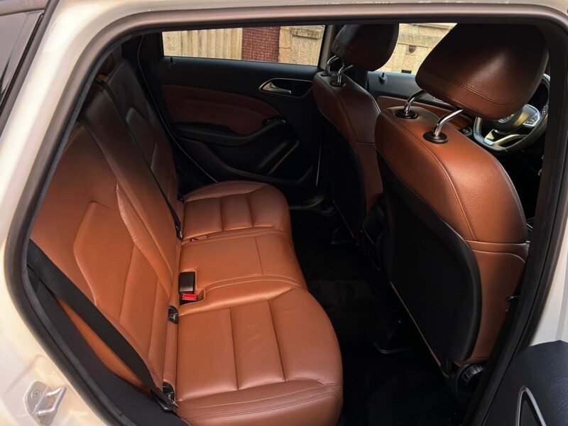 MERCEDES-BENZ CLASE B 180 CDI SPORT AMG