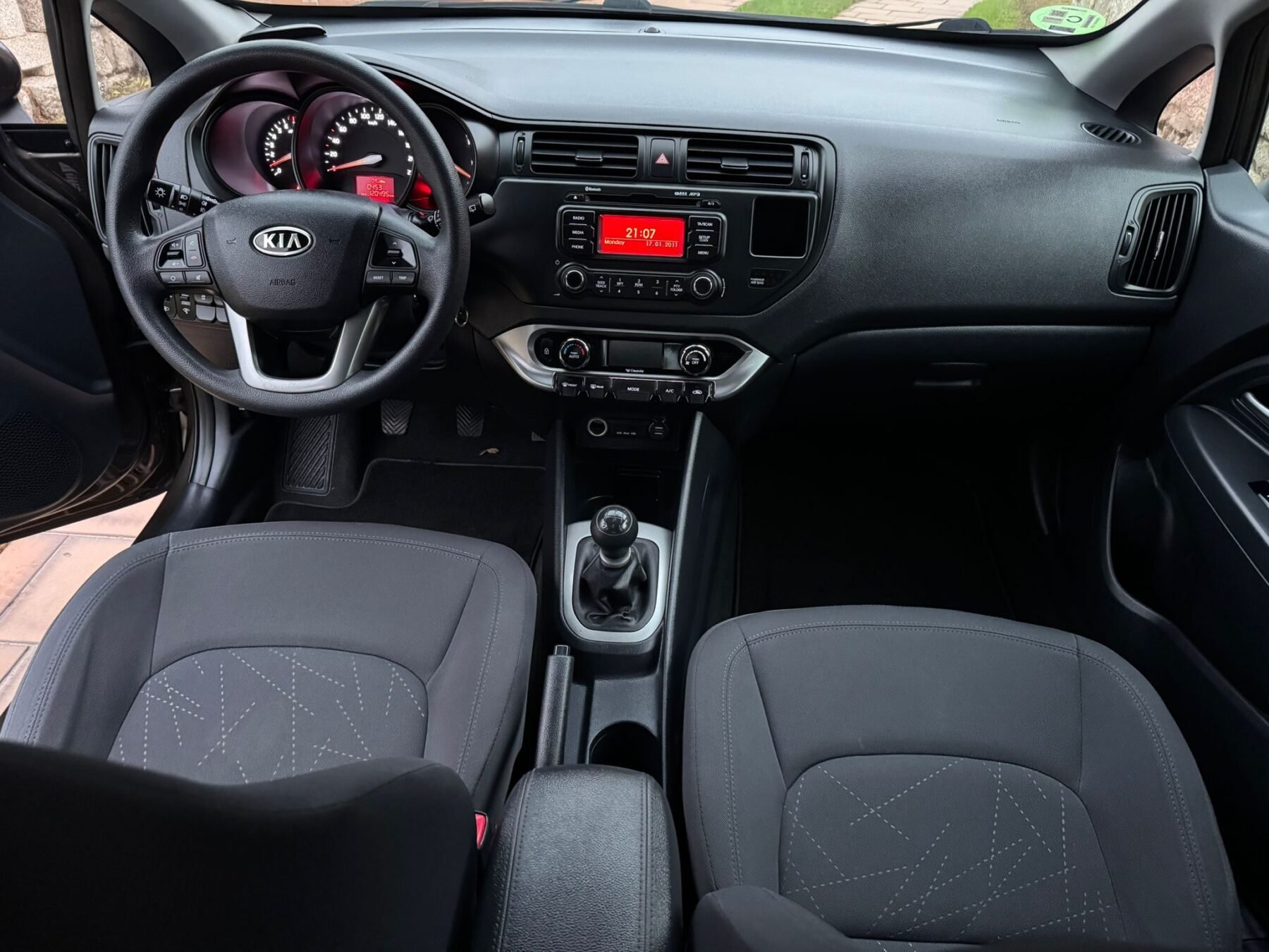 KIA RIO GASOLINA