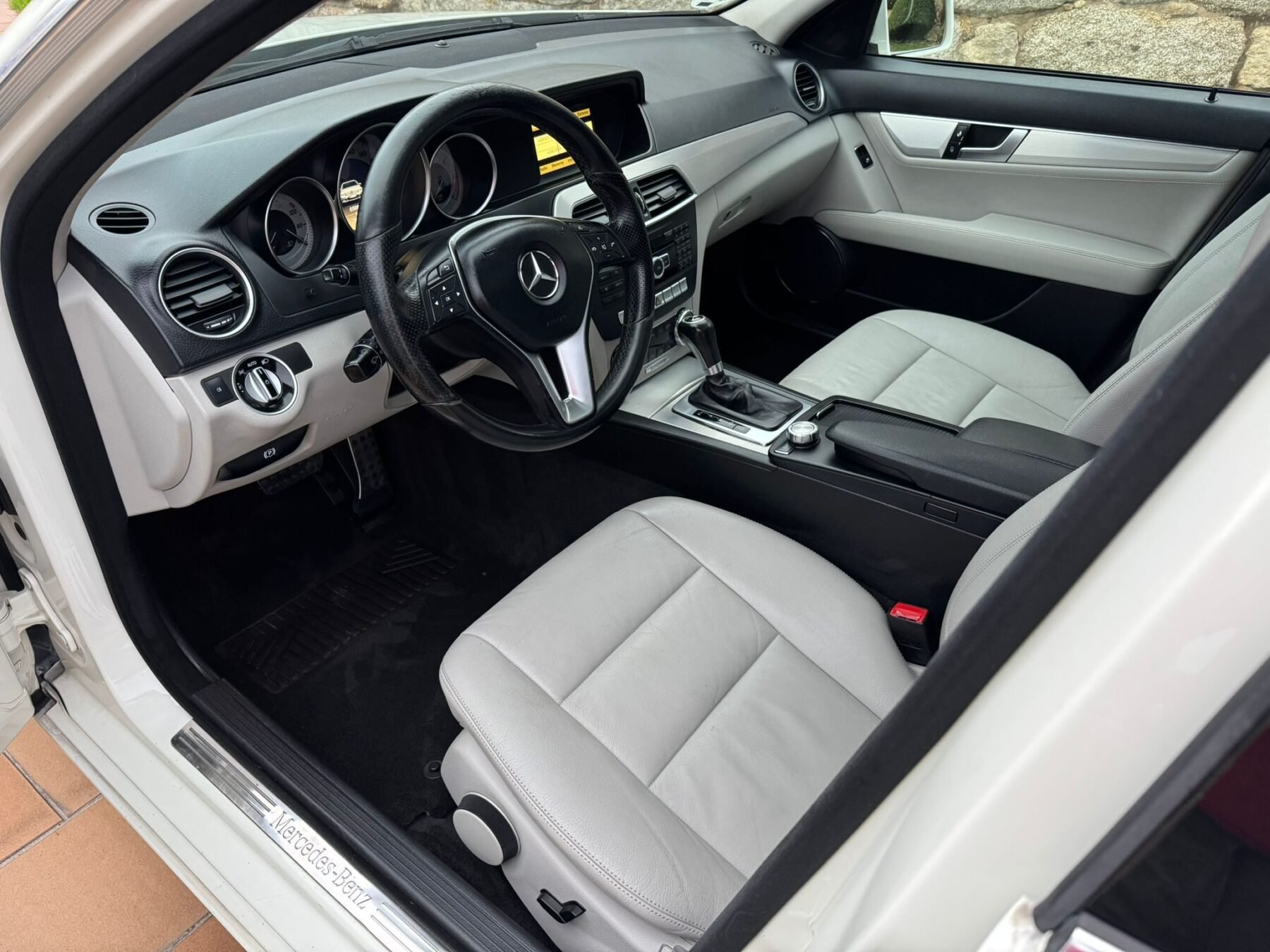 MERCEDES-BENZ CLASE C 220 CDI