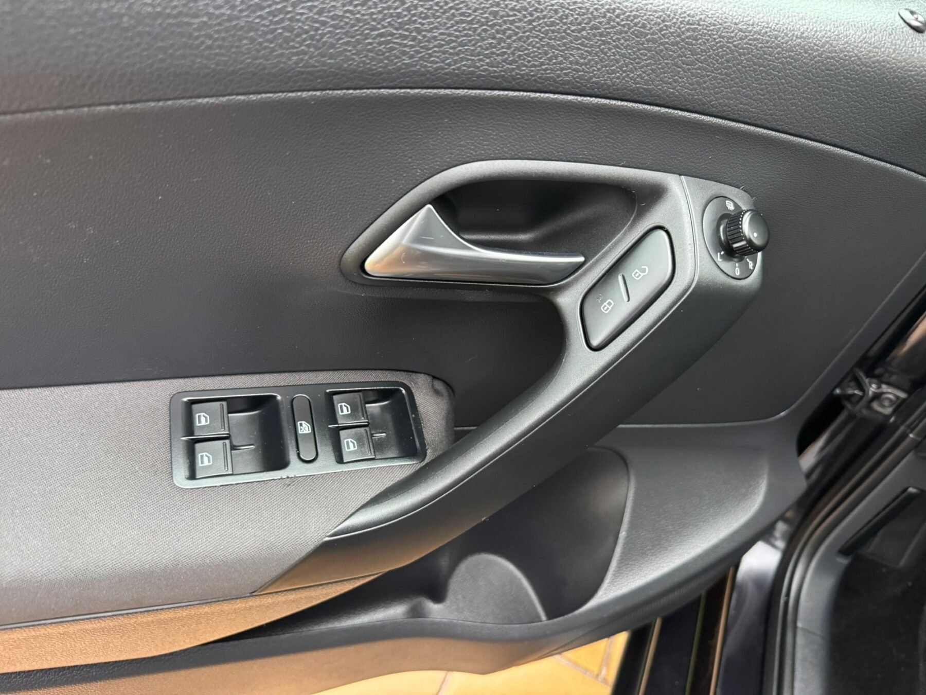 VOLKSWAGEN POLO 1.2 GASOLINA