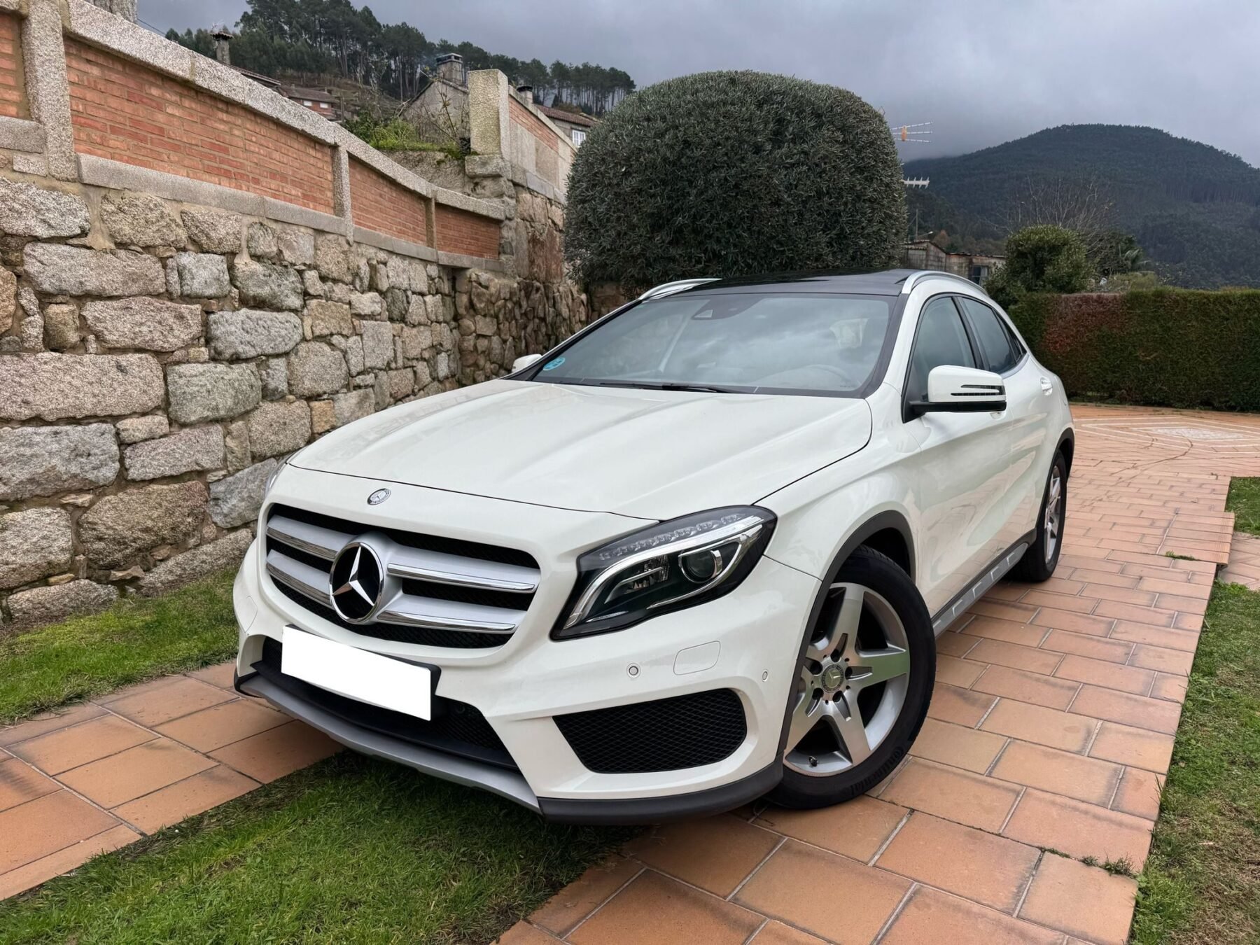 MERCEDES-BENZ GLA 220 AMG LINE 177CV