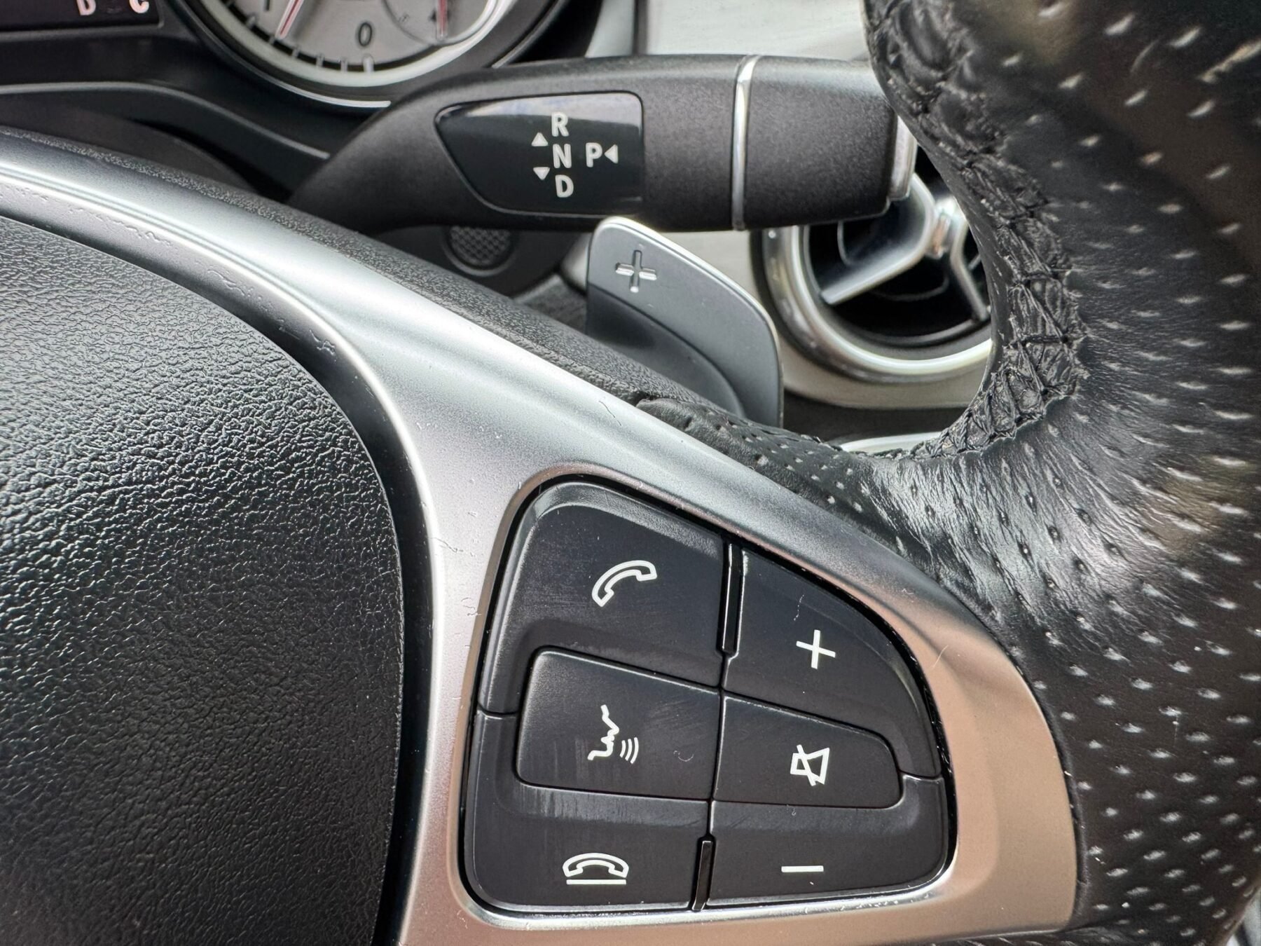 MERCEDES-BENZ GLA 220 AMG LINE 177CV