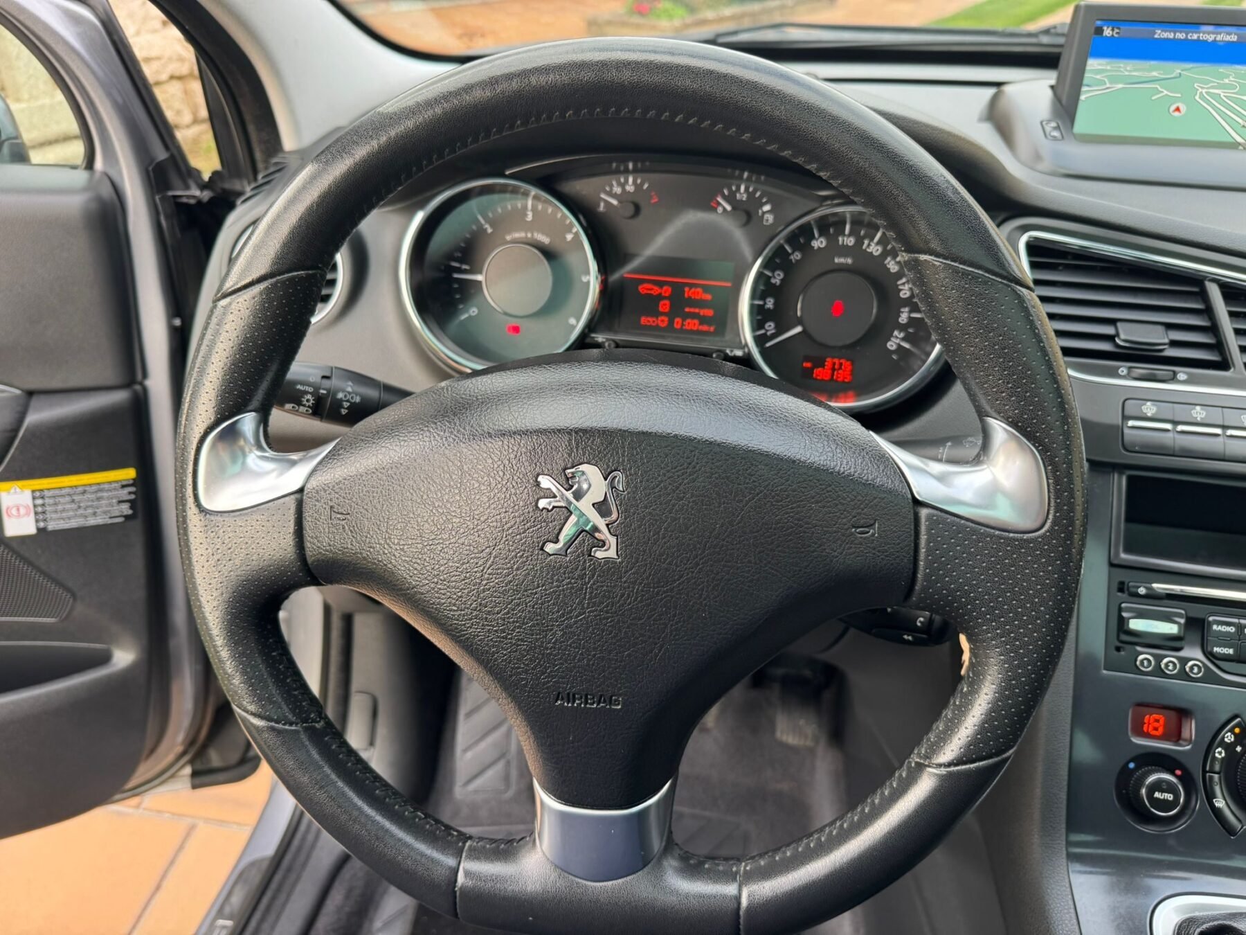 PEUGEOT 5008 7 PLAZAS