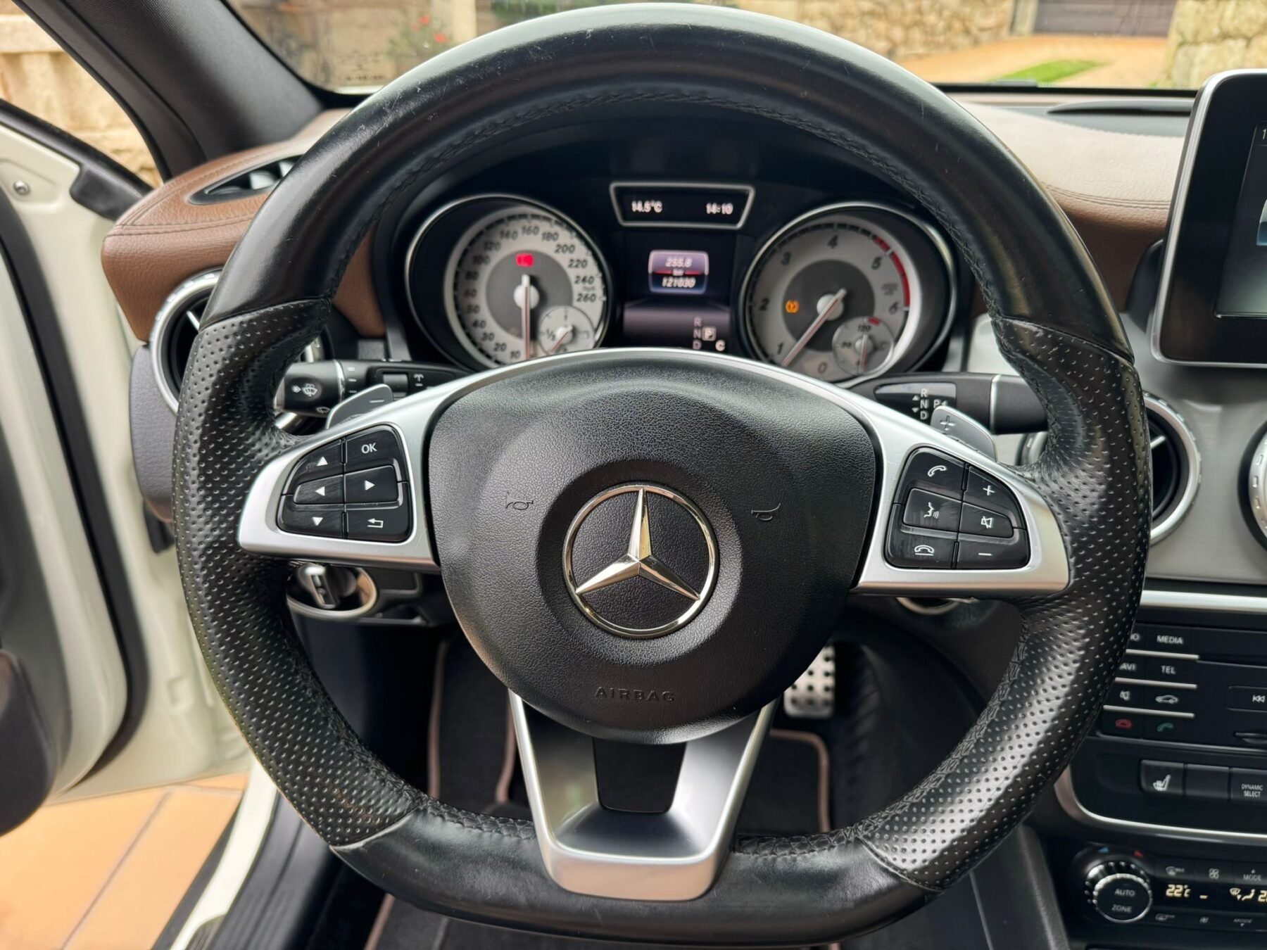 MERCEDES-BENZ GLA 220 AMG LINE 177CV