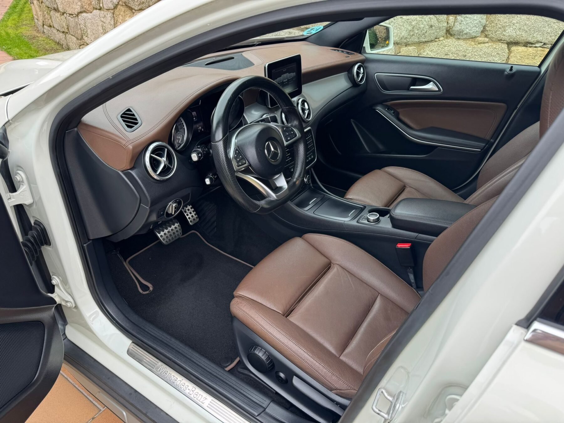 MERCEDES-BENZ GLA 220 AMG LINE 177CV