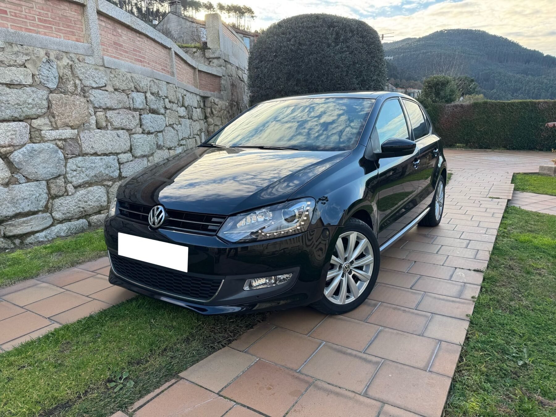 VOLKSWAGEN POLO SPORT CON TECHO