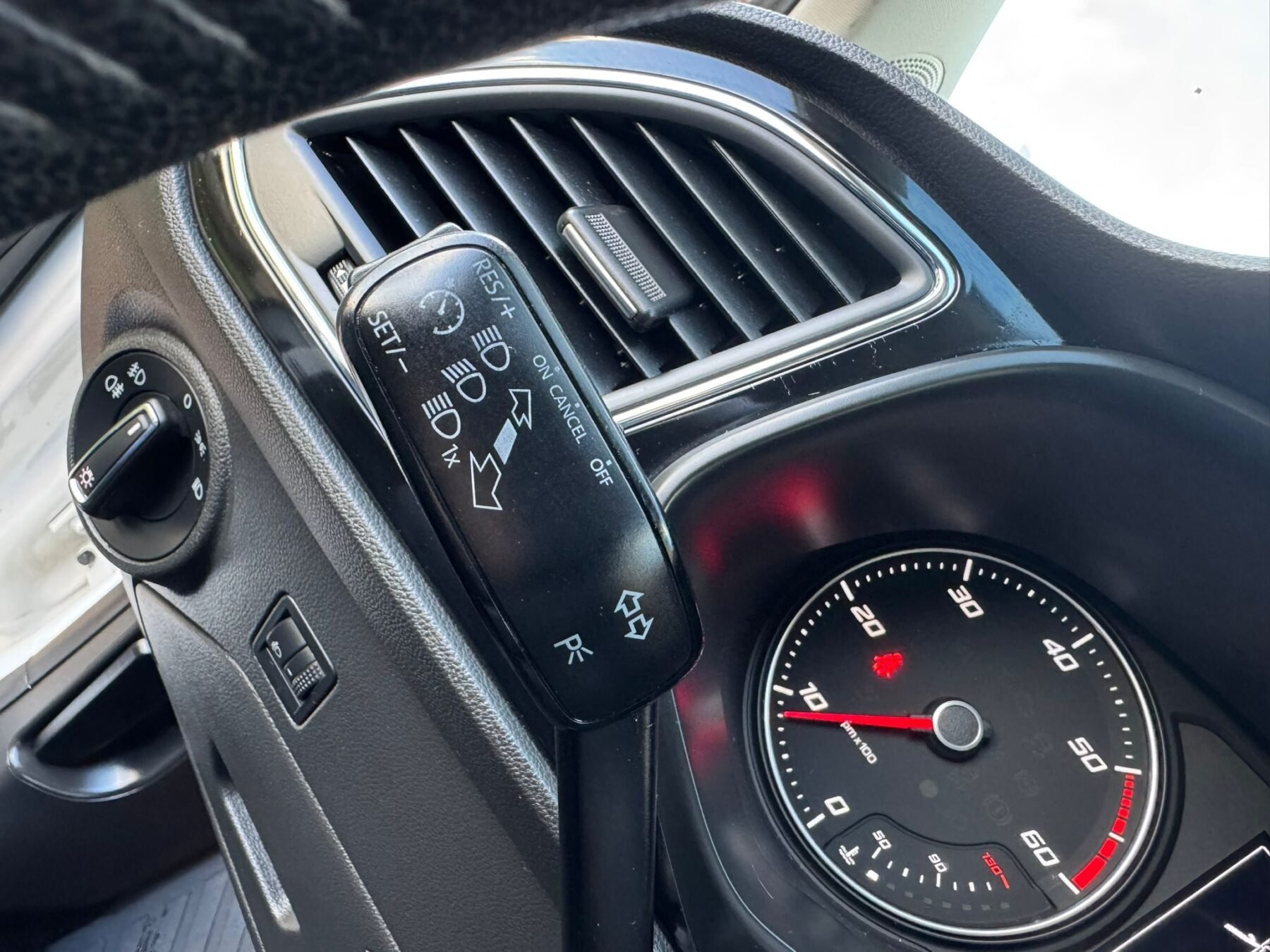 SEAT LEON 1.6 TDI 105CV