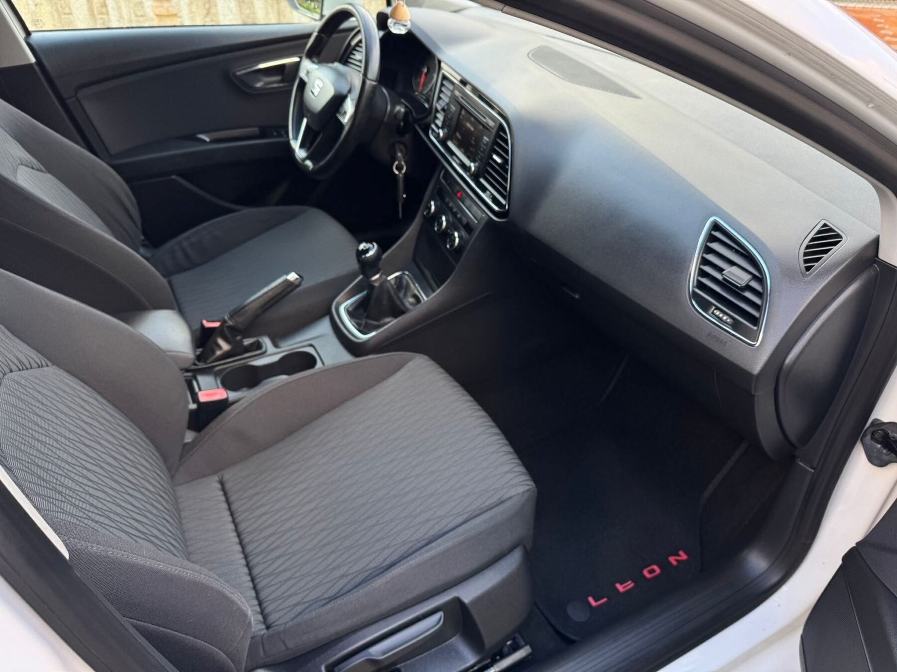 SEAT LEON 1.6 TDI 105CV