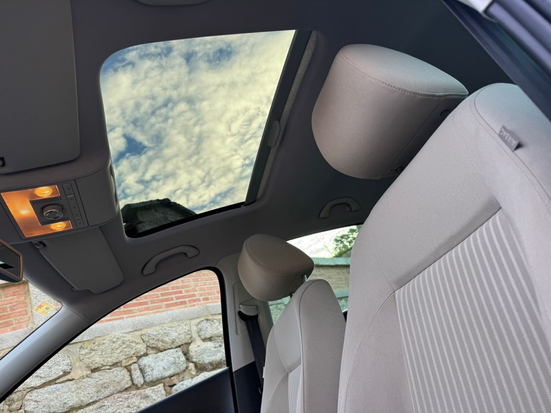 VOLKSWAGEN POLO SPORT CON TECHO