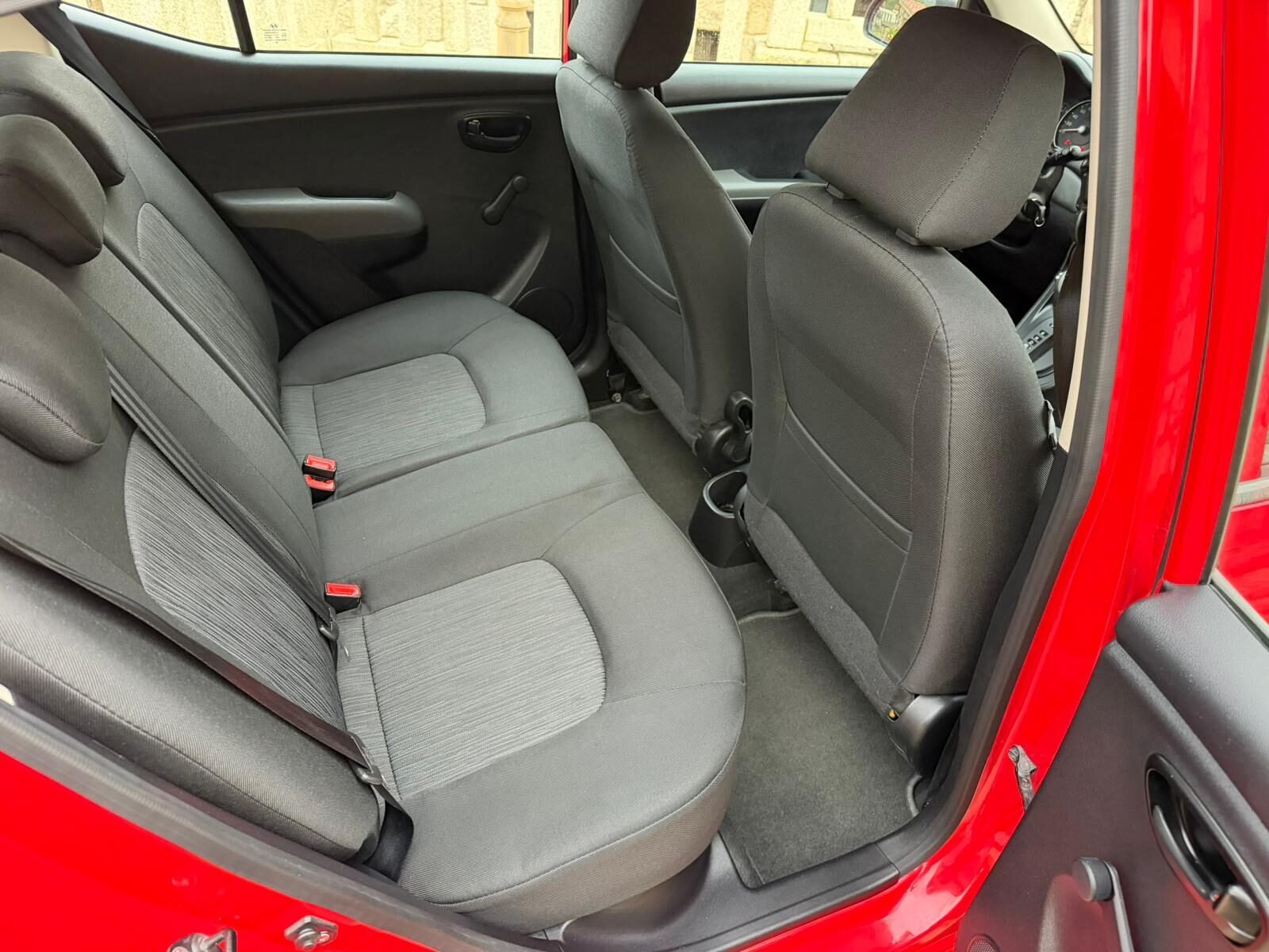 HYUNDAI I 10 AUTOMATICO