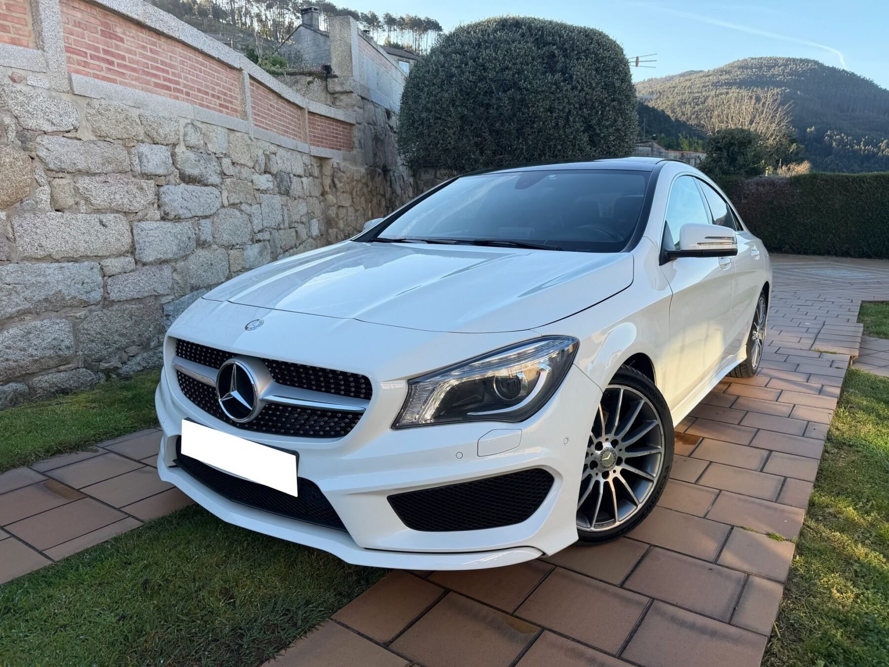 MERCEDES-BENZ CLA AMG