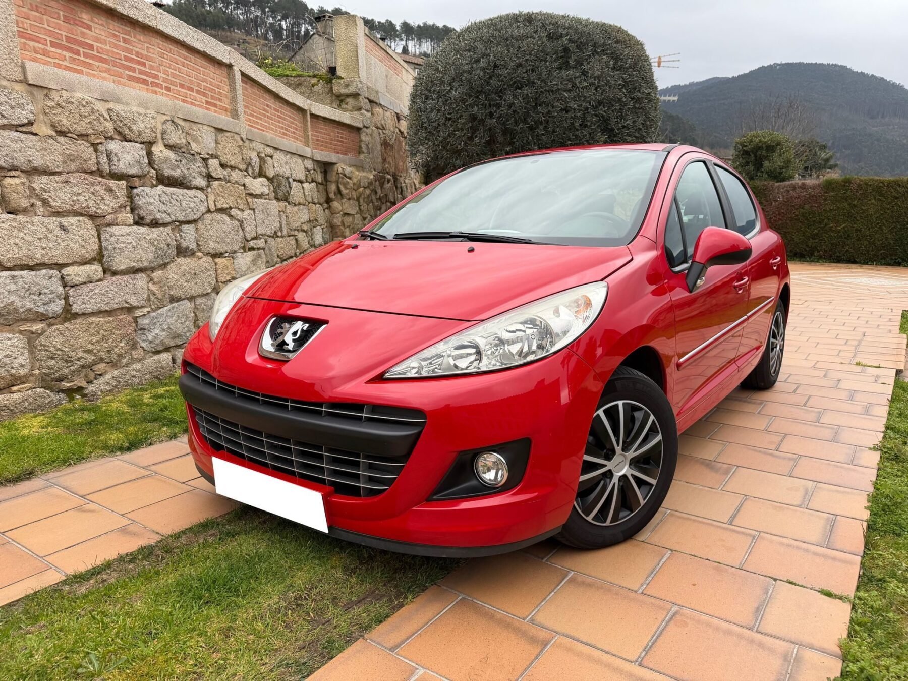 PEUGEOT 207 1.6 HDI