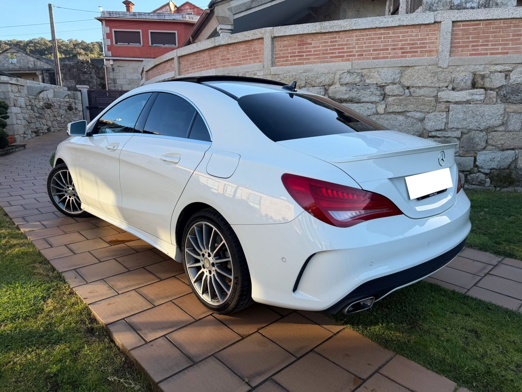 MERCEDES-BENZ CLA AMG
