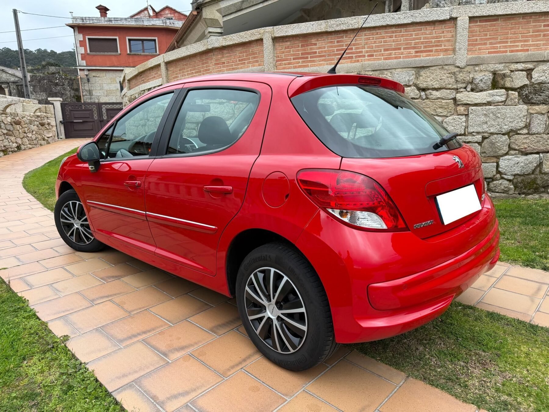 PEUGEOT 207 1.6 HDI
