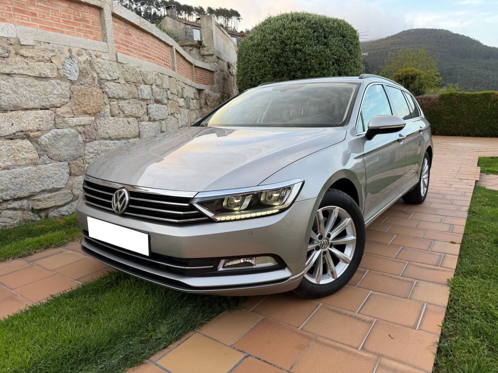 VOLKSWAGEN PASSAT VARIANT