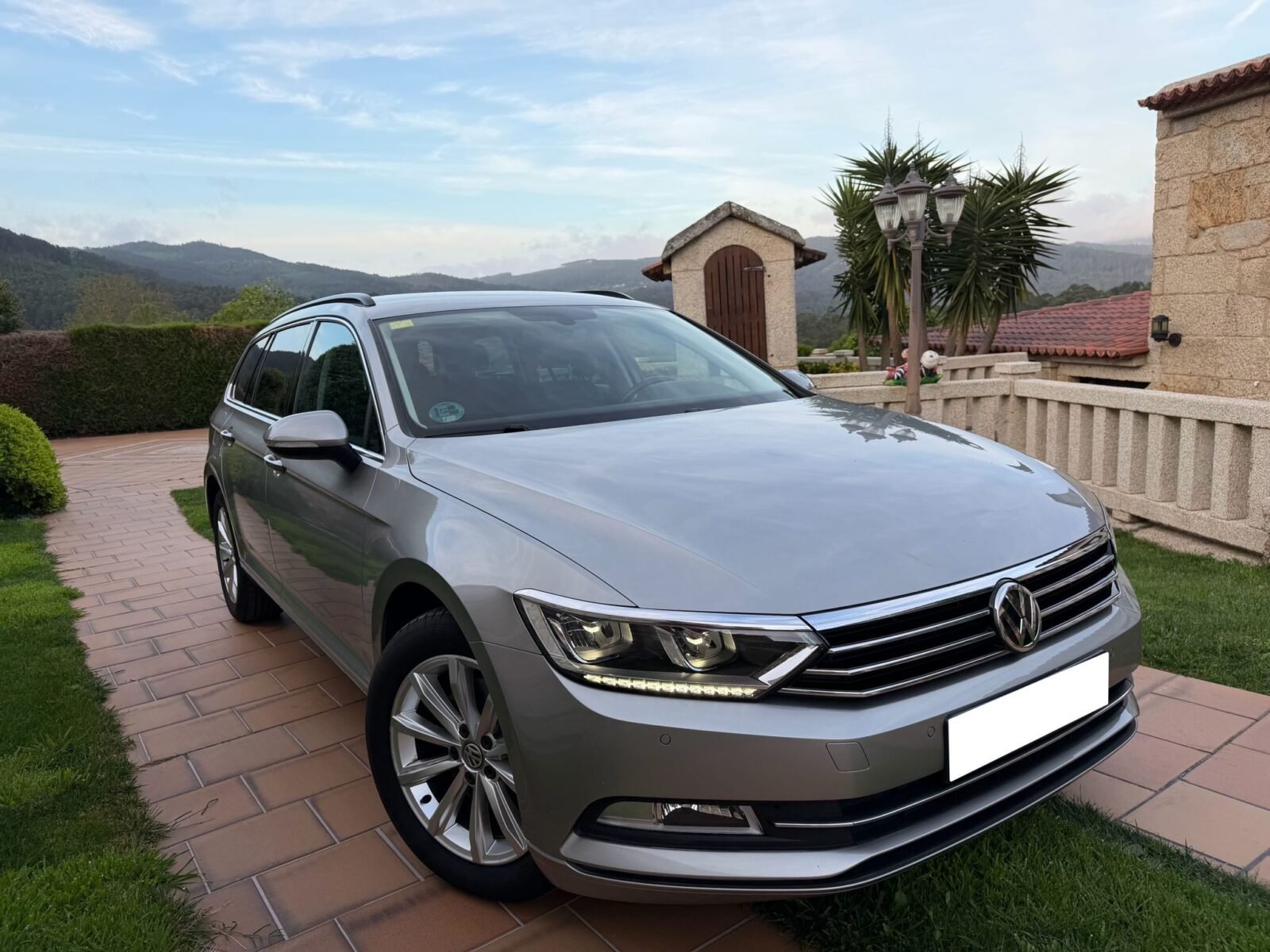 VOLKSWAGEN PASSAT VARIANT