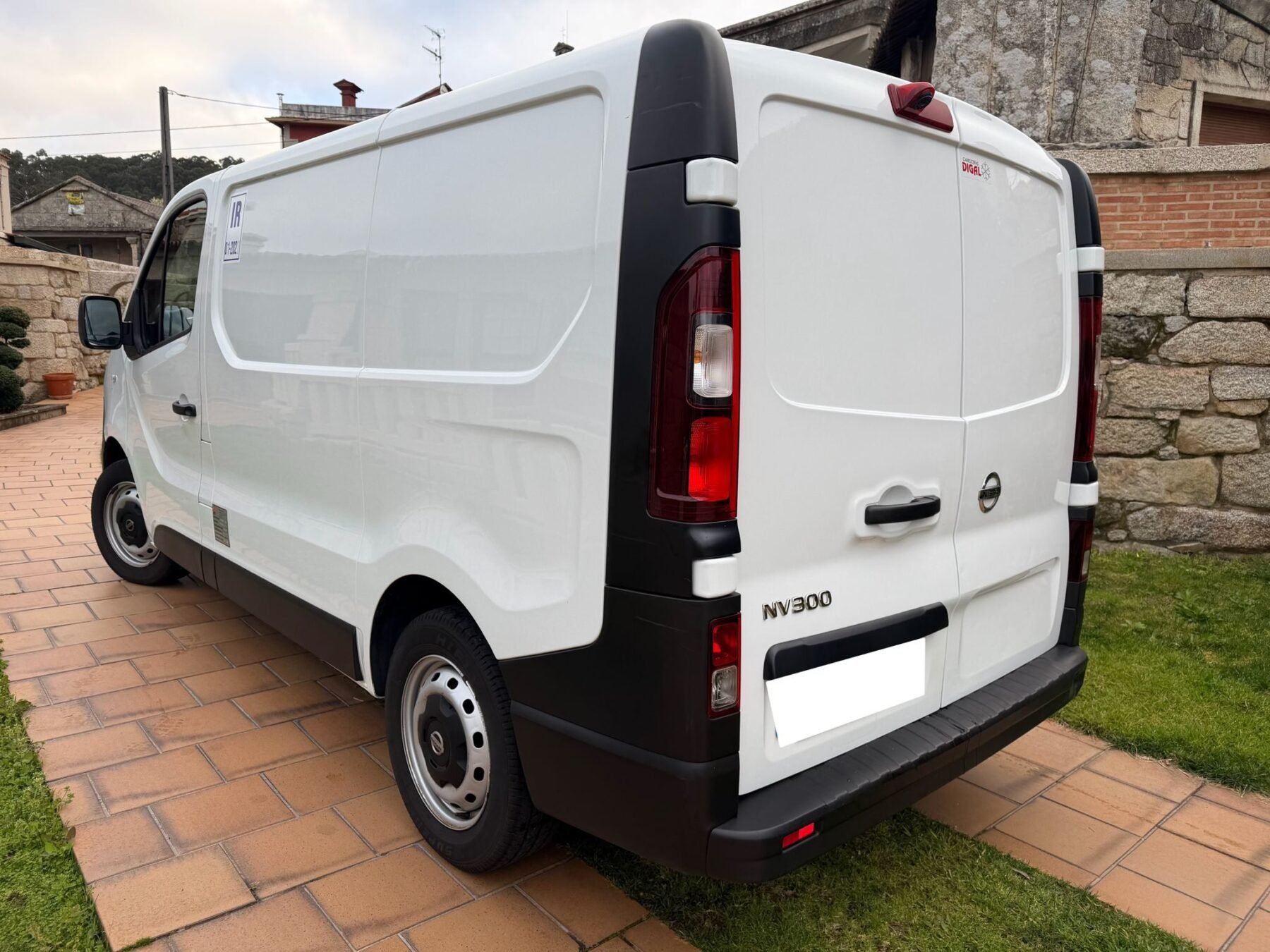NISSAN NV 300 2.0 120CV