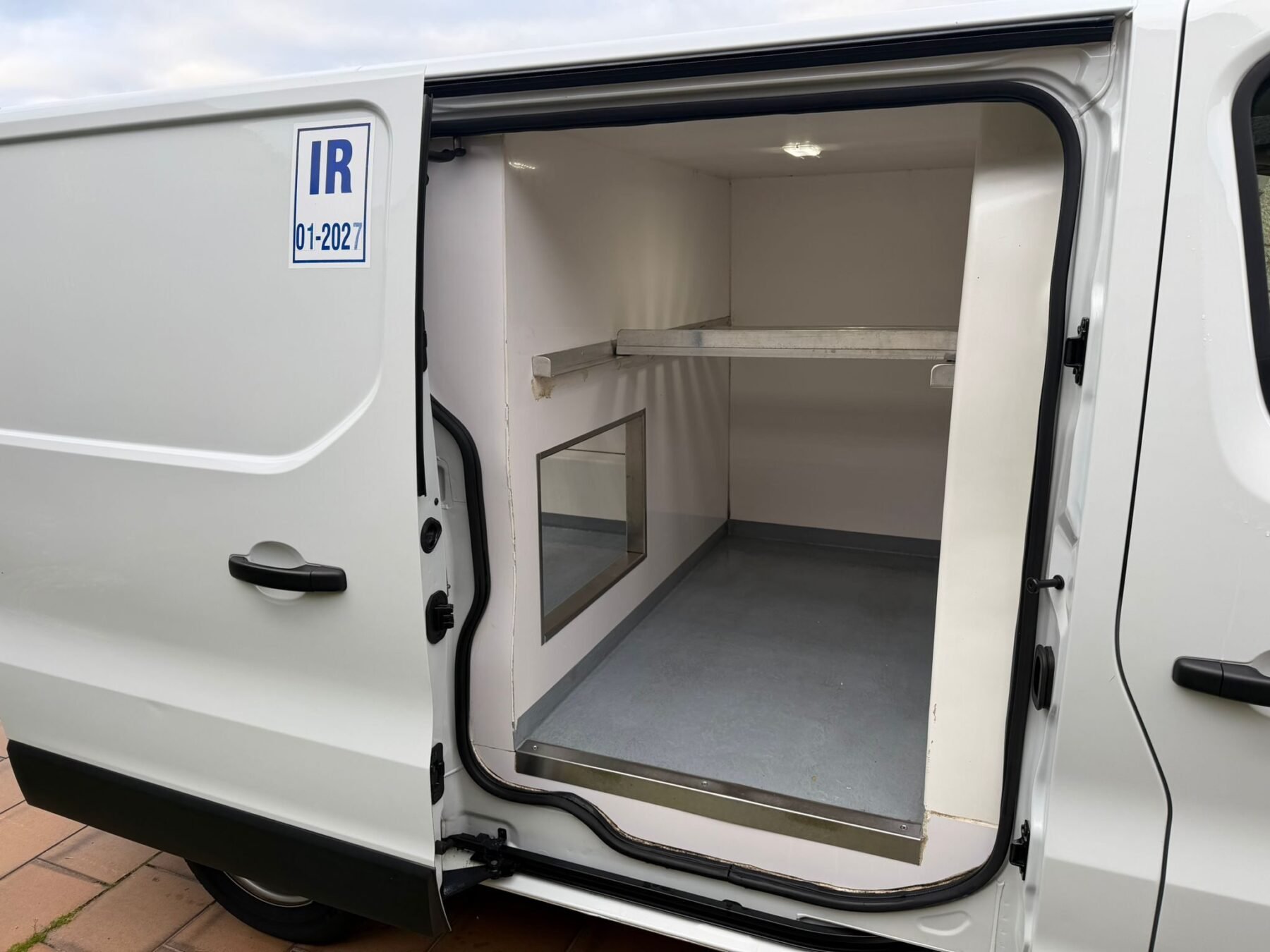 NISSAN NV 300 2.0 120CV