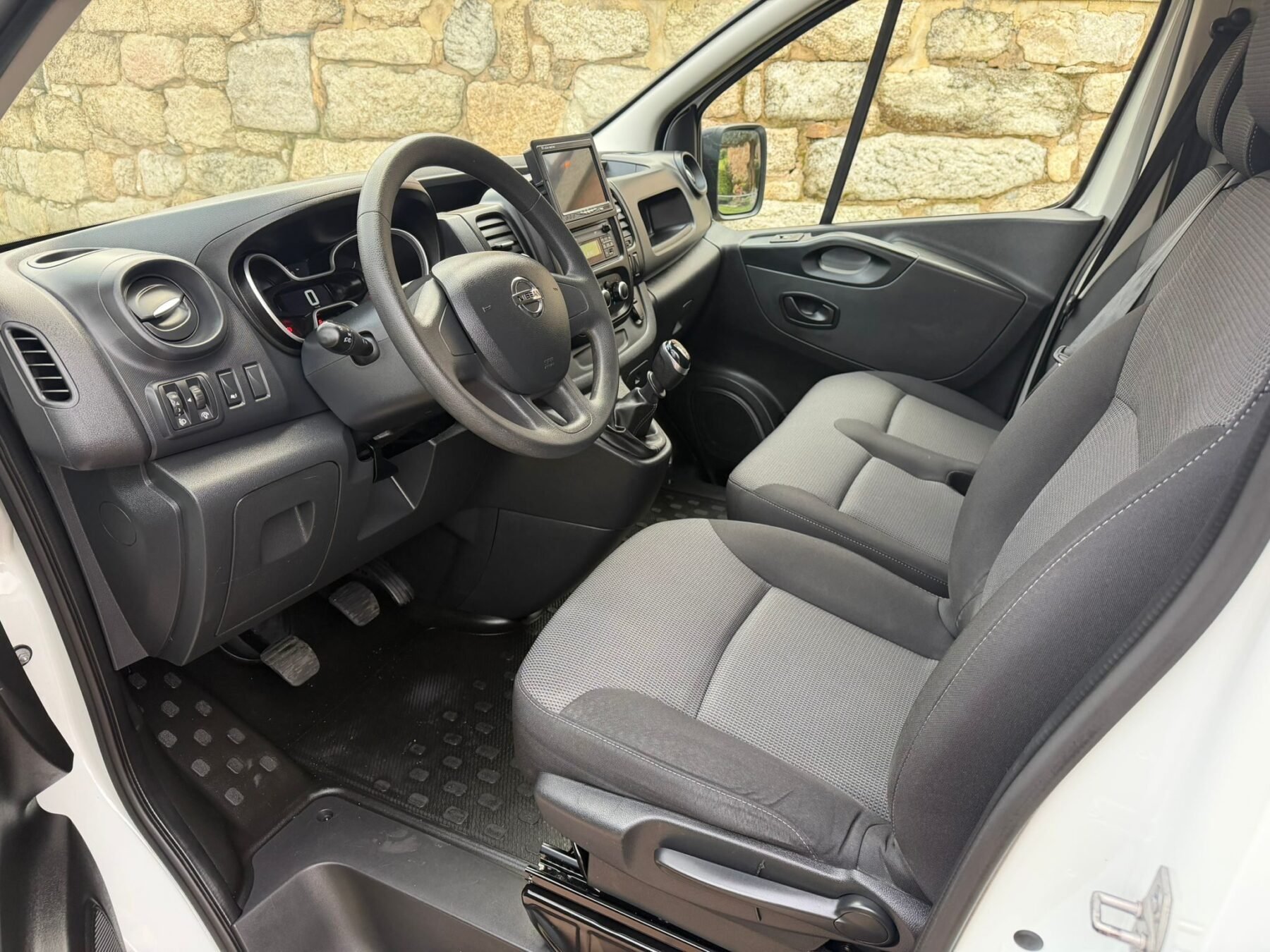 NISSAN NV 300 2.0 120CV