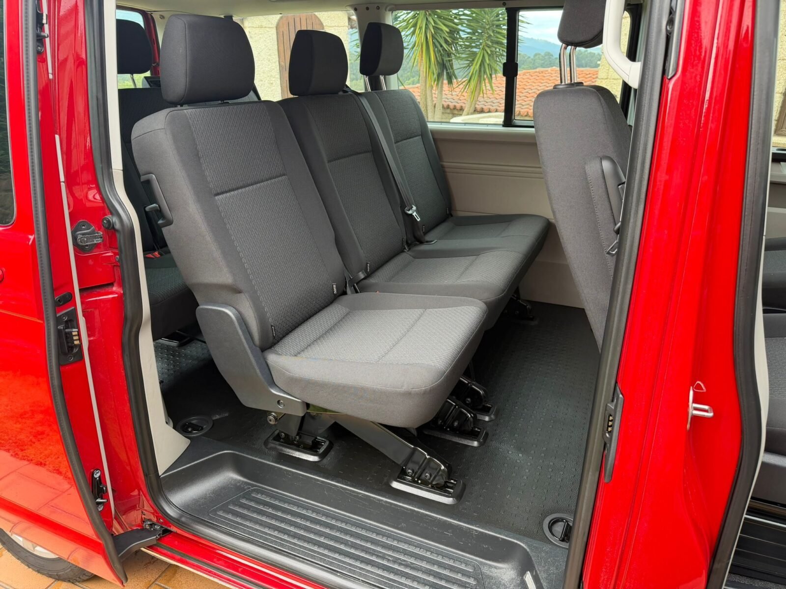 VOLKSWAGEN CARAVELLE 9 PLAZAS